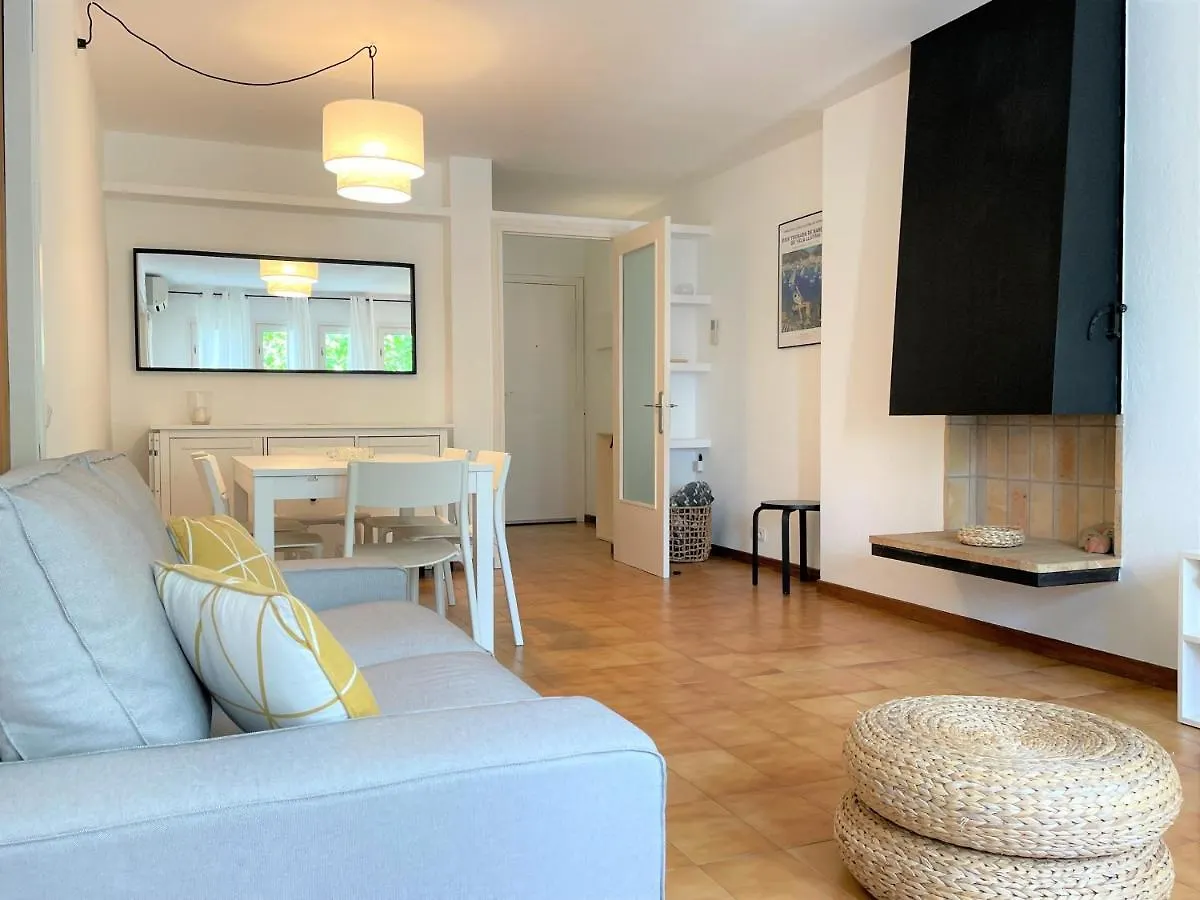 Serinyana - Acogedor Y Centrico Apartamento Con Amplia Terraza Apartment Cadaques