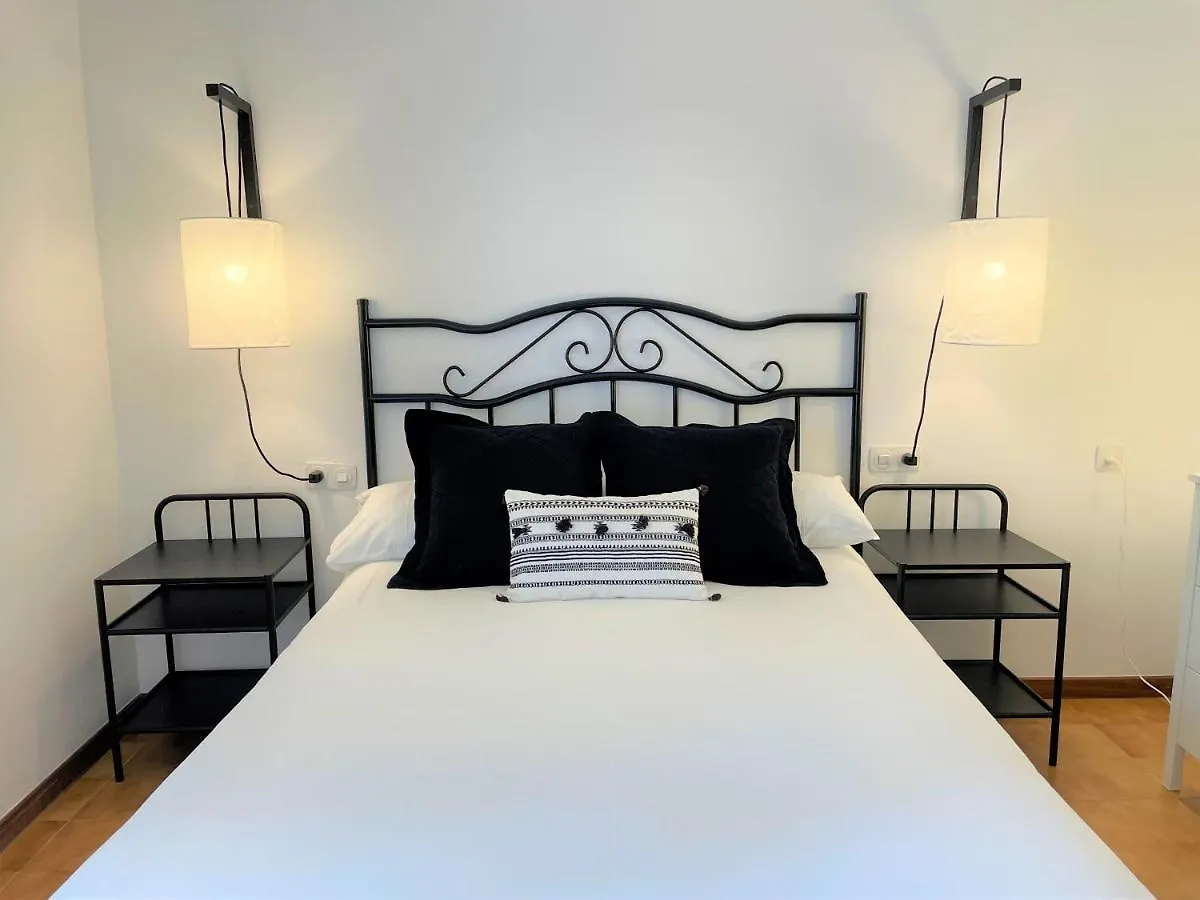 Serinyana - Acogedor Y Centrico Apartamento Con Amplia Terraza Apartment Cadaques